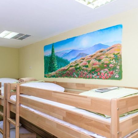 Botanic Globus Hostel Kiew Exterior foto