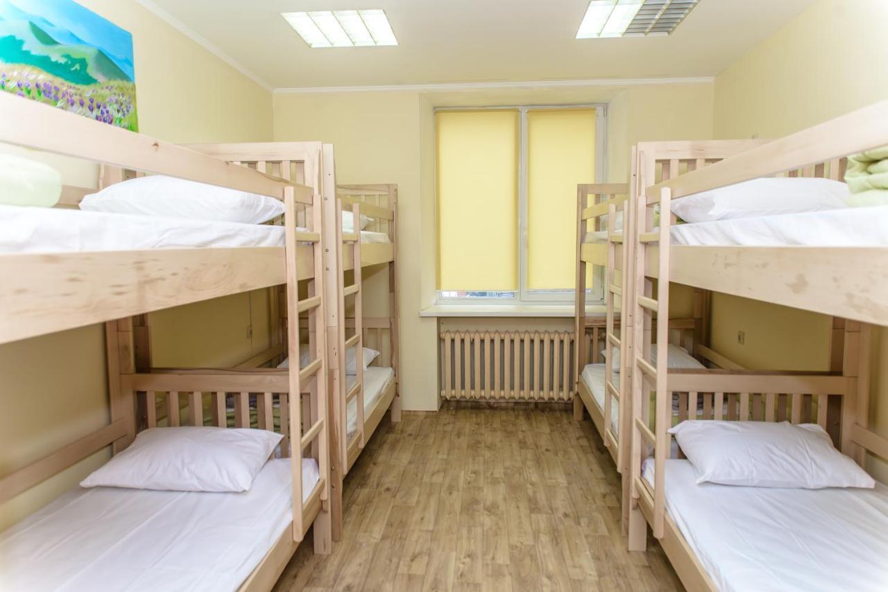 Botanic Globus Hostel Kiew Exterior foto