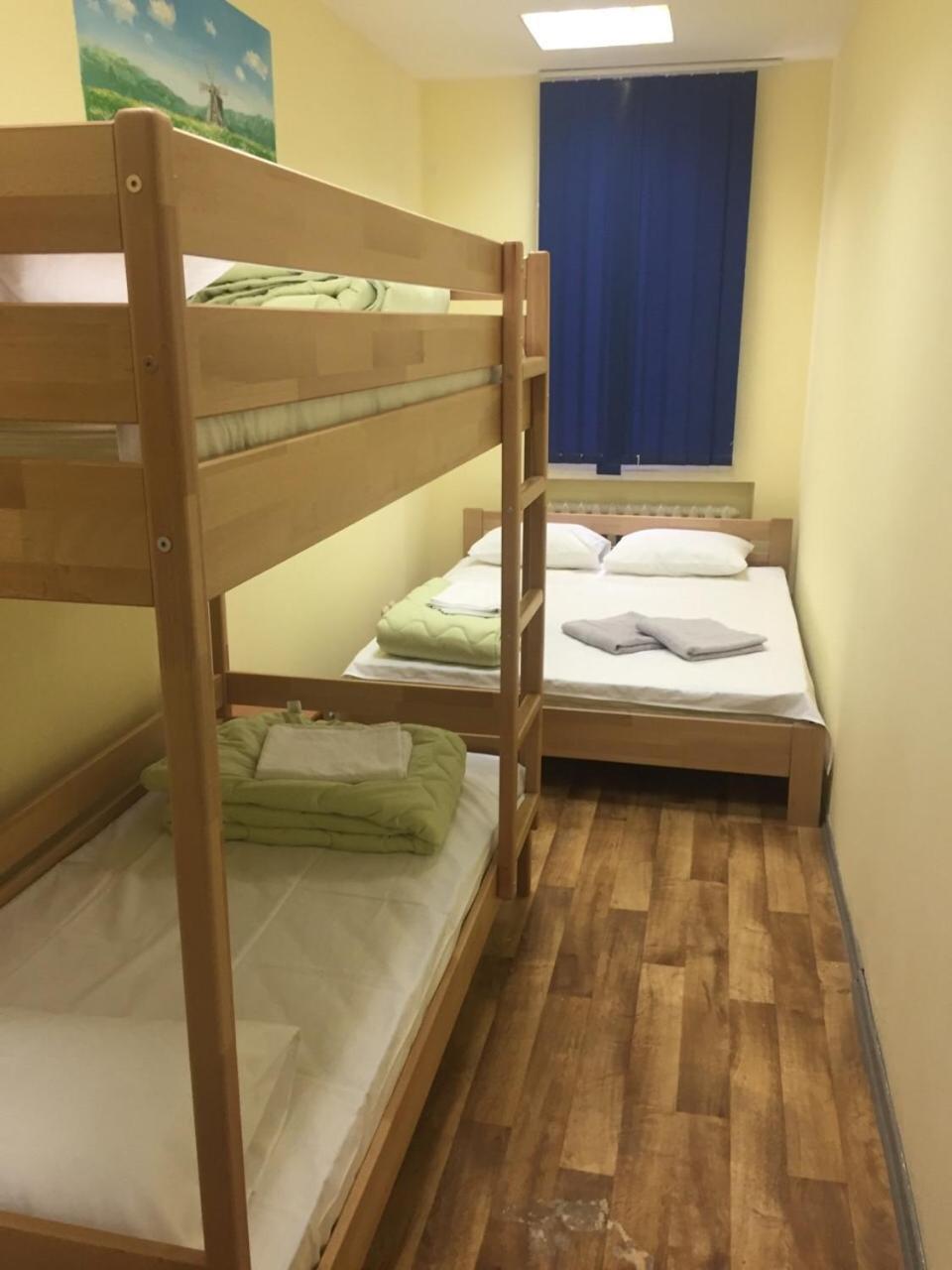 Botanic Globus Hostel Kiew Exterior foto